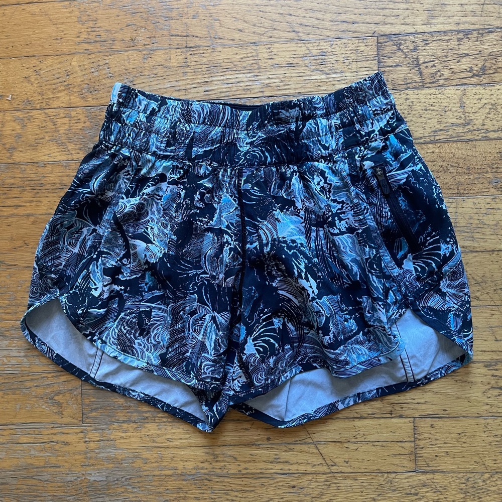 Lululemon tracker Shorts